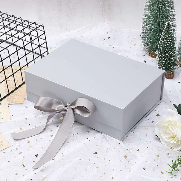 Custom Ribbon Magnetic Lid Gift Box Packaging